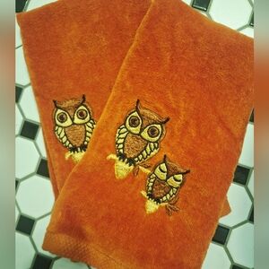 Martex Vintage Embroidered Owl Hand Towels - Rust Orange